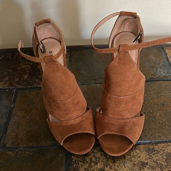 BAMBOO Faux Suede Heels - Picture 2 of 8